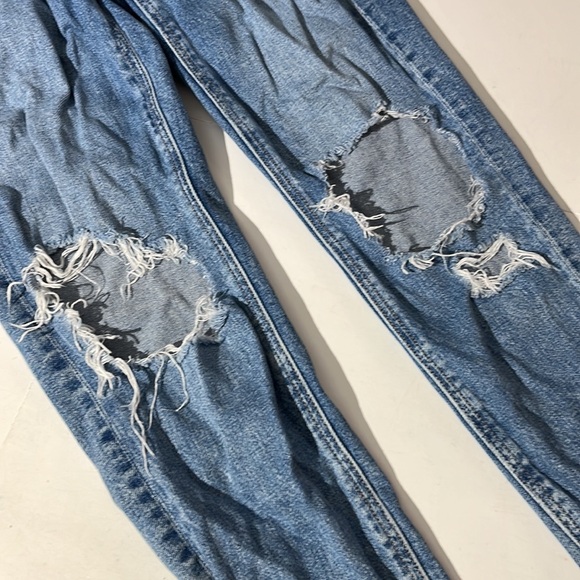 American Eagle Mom Jean denim jeans sz 00 short distressed medium wash - Picture 3 of 7
